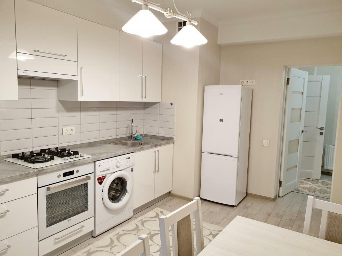 Center Apartment On Albisoara Street Chişinău Esterno foto